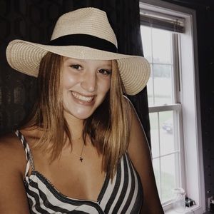 Meet your Posher, Madison